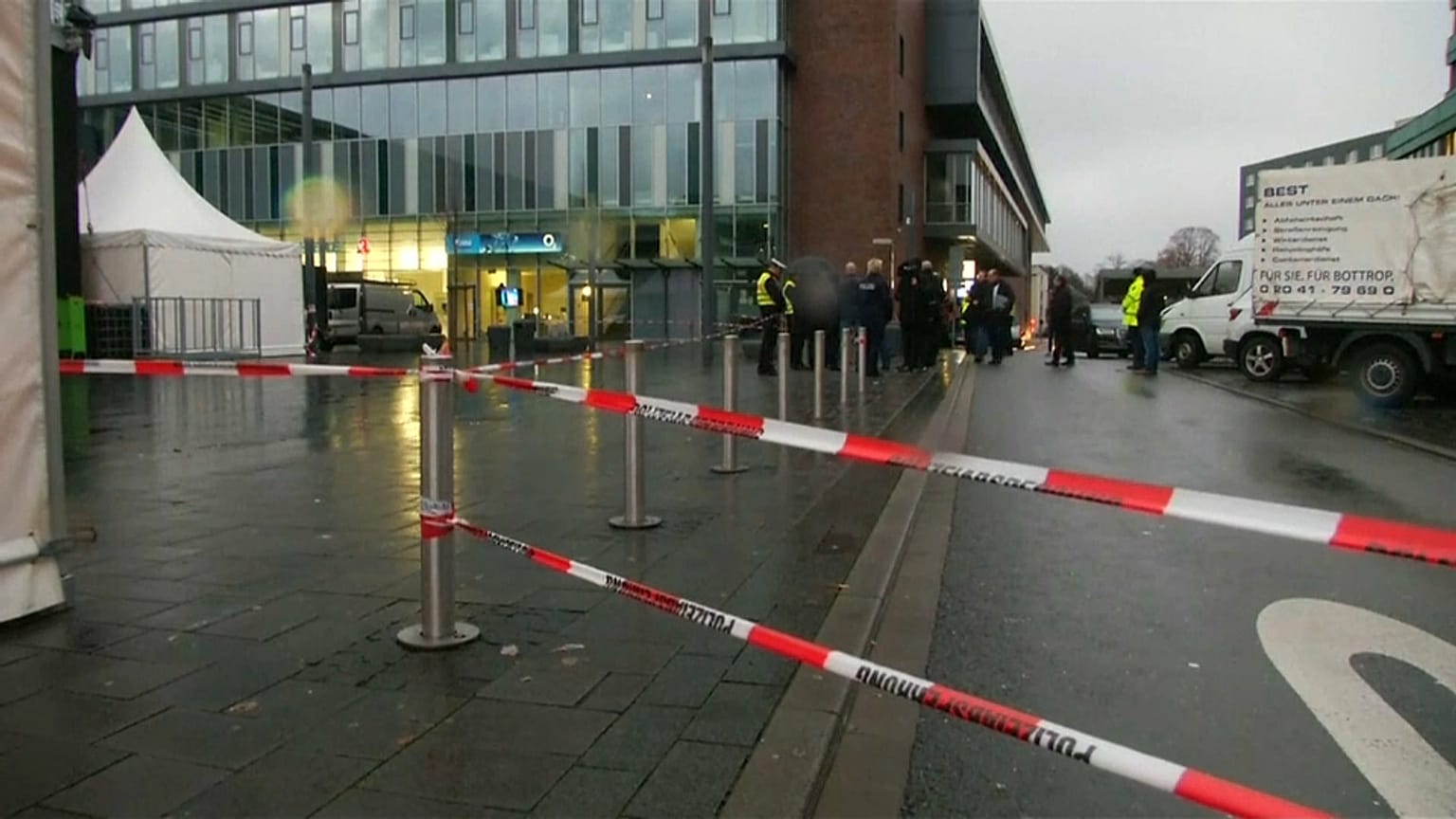 "Gezielter Anschlag" gegen Ausländer? Autofahrer in Bottrop verletzt 4 Menschen
