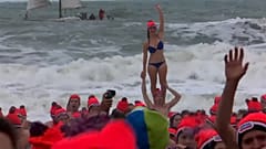 60.000 Menschen beim Neujahrsschwimmen