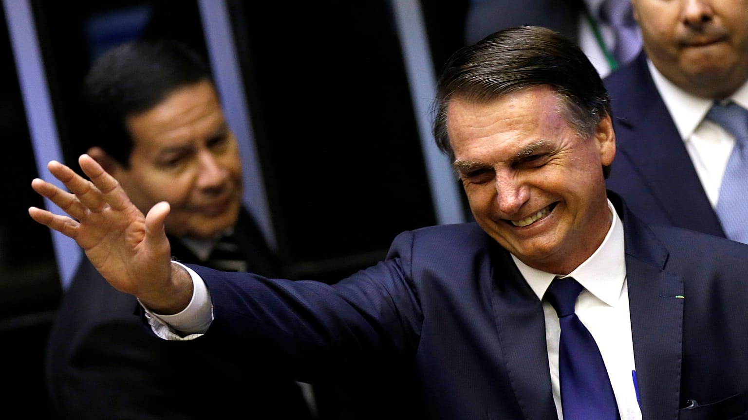 Brésil : Jair Bolsonaro investi président