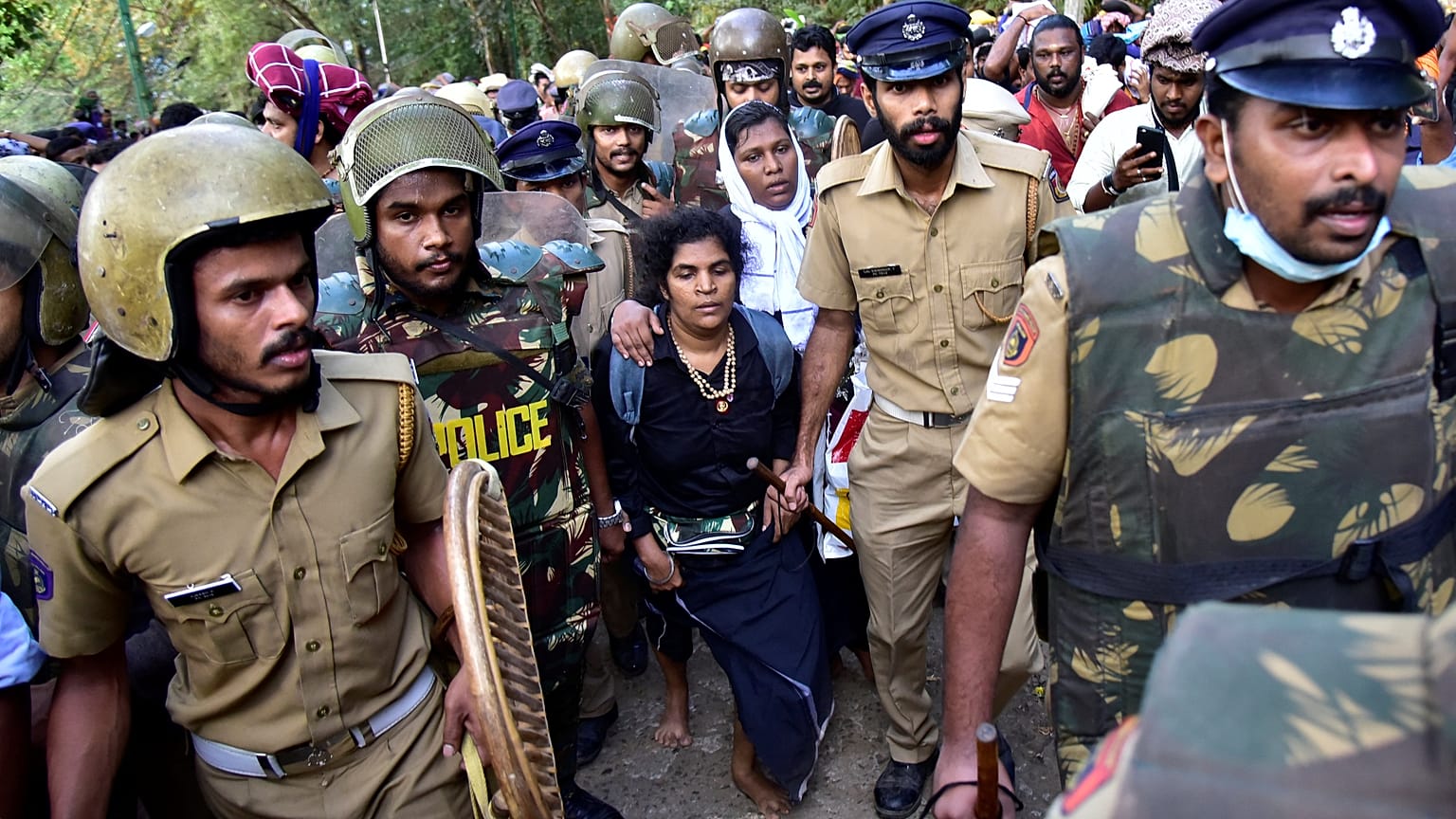 India: proteste contro la "rivoluzione femminile"