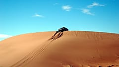 عيسى الدوسري يتوج بطلا لرالي حائل الدولي في السعودية للمرة الثانية