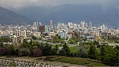 Tahran'ı kaynağı bilinmeyen pis koku sardı