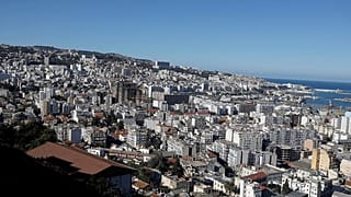 الجزائر تغلقُ حدودها الجنوبية في وجه السوريين لأسبابٍ "أمنية"