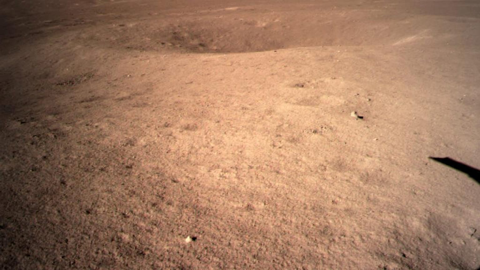 China logra alunizar en la cara oculta de la luna por primera vez en la historia