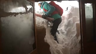 La neige paralyse la Pologne et la Grèce