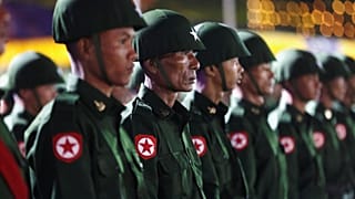 Myanmarlı askerler