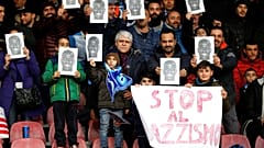 İtalyan futbolu: Tribünleri terk eden taraftarlardan Koulibaly tezahuratlarına ırkçılık manzaraları