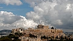 Νεκρός άντρας στην Ακρόπολη - Έπεσε από τα βράχια στο κενό