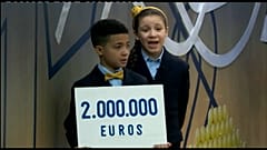 Barcellona in festa per la lotteria del Niño