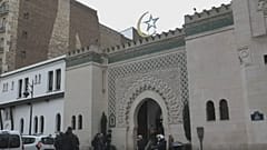 ماكرون وممثلي "الديانة الإسلامية" في الإليزيه ... من يفرض رأيه؟