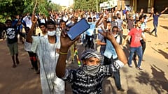 Des manifestants soudanais, le 3 janvier à Khartoum.