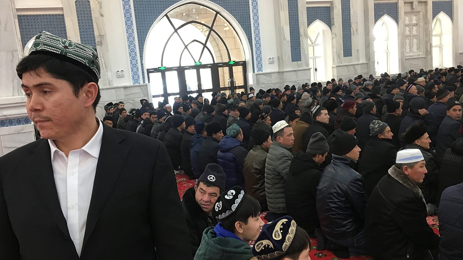 Yüz binlerce Uygur Türkü Çin'de kamplara alındı