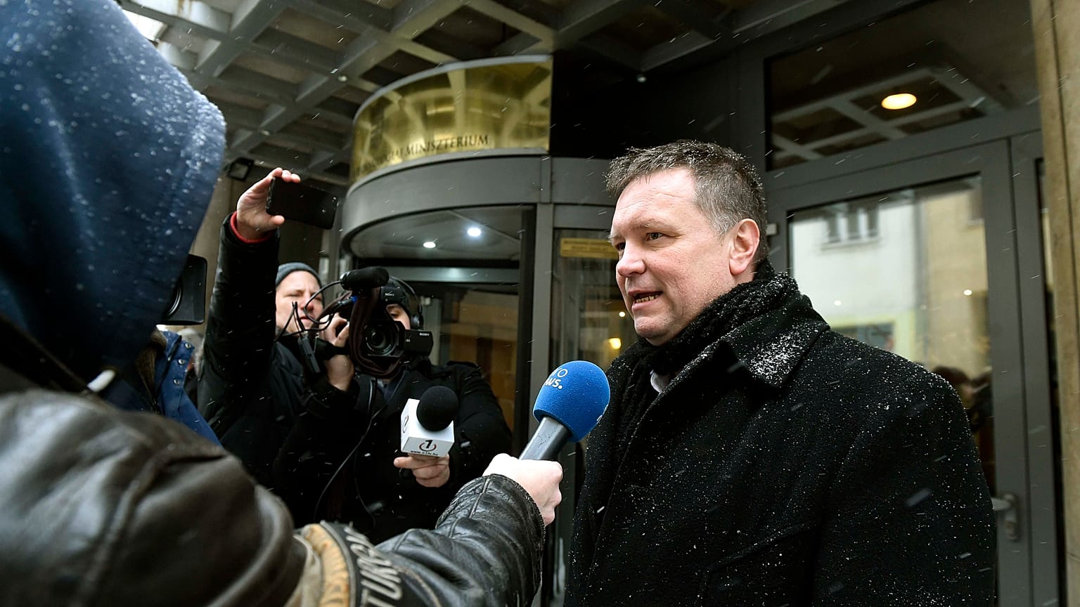 Öt napot adtak Orbán Viktornak a szakszervezetek