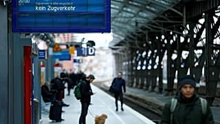 Nach einer Drohung: Polizei evakuiert ICE, Gefahr offenbar vorüber