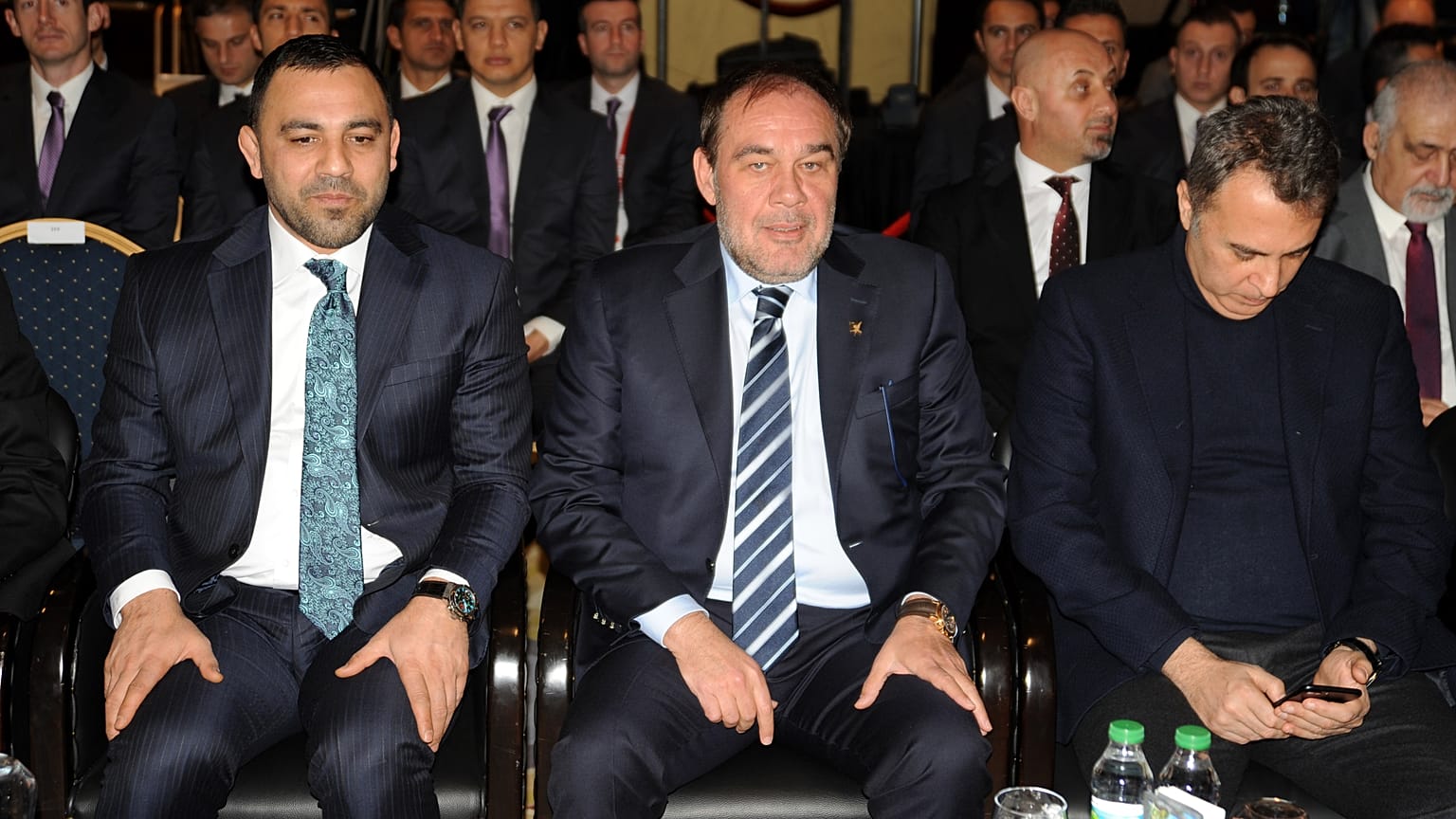Türk futbol kulüplerini borçtan kurtaracak proje açıklandı: Borçlanma yok, bütçelerle devam