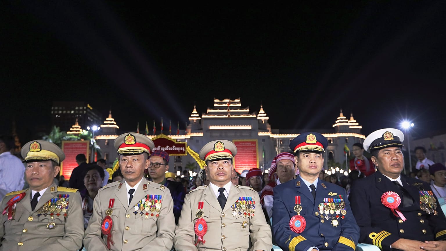 Myanmar lideri Aung San Suu Kyi'den orduya talimat: İsyancıları yok edin