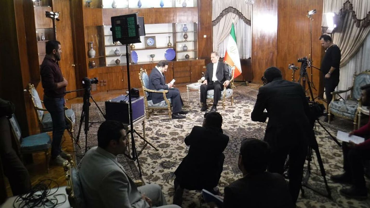 جهانگیری در گفتگوی اختصاصی با یورونیوز: با آرمان‌هایی که ترسیم کرده بودیم، فاصله داریم