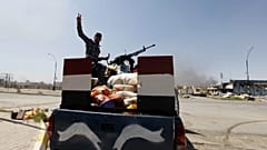 مقتل شرطيين عراقيين في انفجار سيارة ملغومة في تكريت
