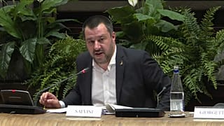 Governo de Itália apoia coletes amarelos franceses