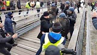 Campanha de crowdfunding para ajudar ex-pugilista que agrediu polícias 