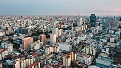 De Venezuela a Argentina, a pie, para llegar al parto de su novia