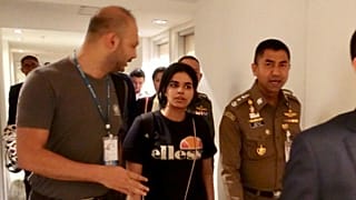 أنقذوا رهف.. نشطاء يدشنون حملة لتدويل قضية المراهِقة السعودية
