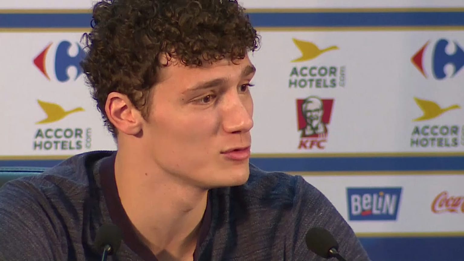 Benjamin Pavard signe au Bayern Munich