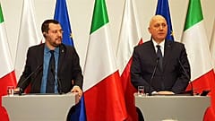 Migranti, governo scricchiola sul caso Sea Watch