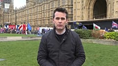 Britische Abgeordnete setzen May unter Zeitdruck