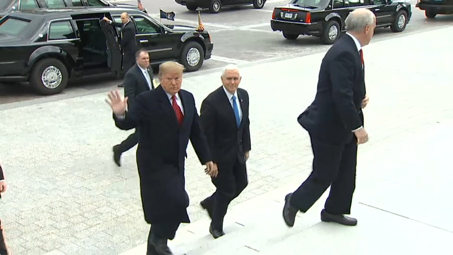 Portazo de Trump a los demócratas en una reunión sobre el muro