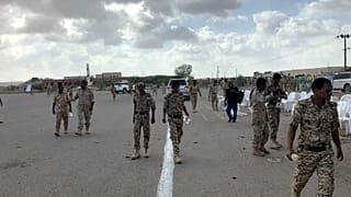 Video | Yemen'de askeri geçit törenine İHA'lı saldırı anı kamerada