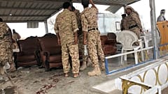 Yemen: drone esplode durante parata militare