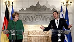 Merkel, ritorno nella Grecia post-troika