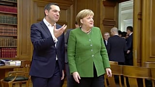 Merkel alaba las reformas en Grecia en su primera visita tras el fin del rescate