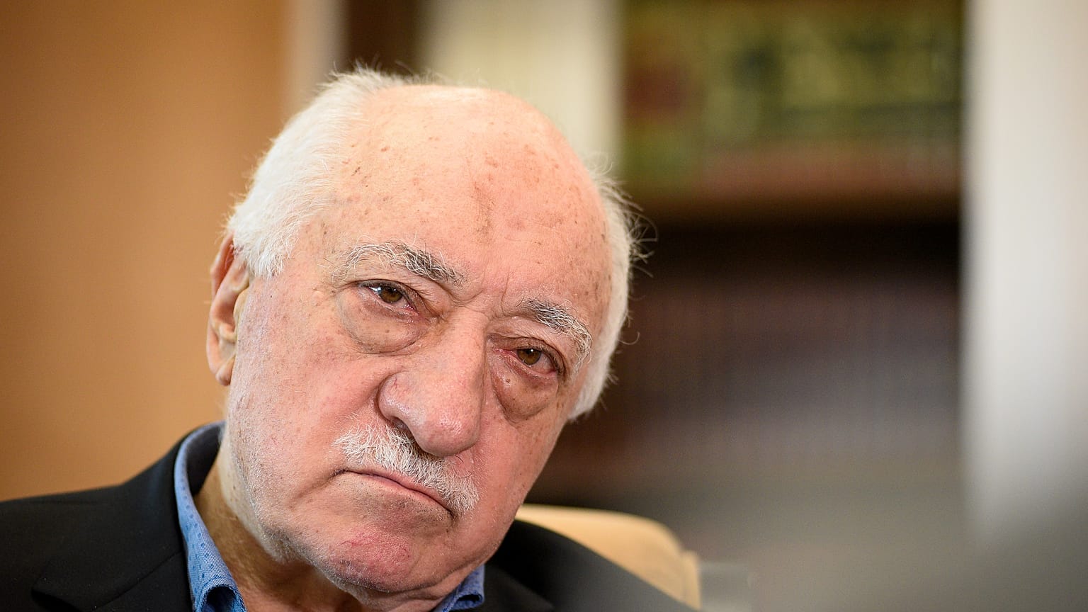 تركيا تأمر بالقبض على 100 من العسكريين يشتبه في صلتهم بغولن