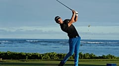Adam Svensson brilla en la primera jornada del Sony Open