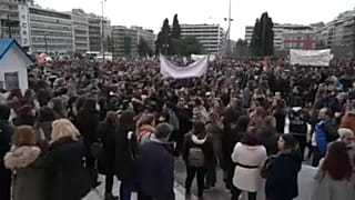 Többen megsebesültek az athéni tanártüntetésen
