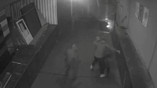 Momento da agressão a Frank Magnitz captado por videovigilância
