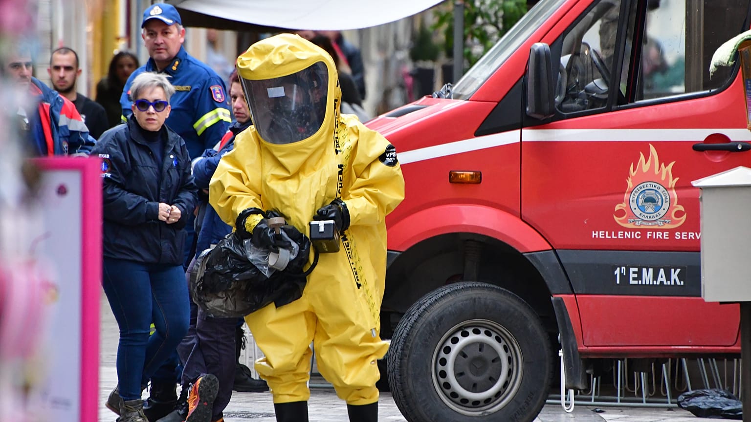 Συναγερμός από 31 ύποπτους φακέλους