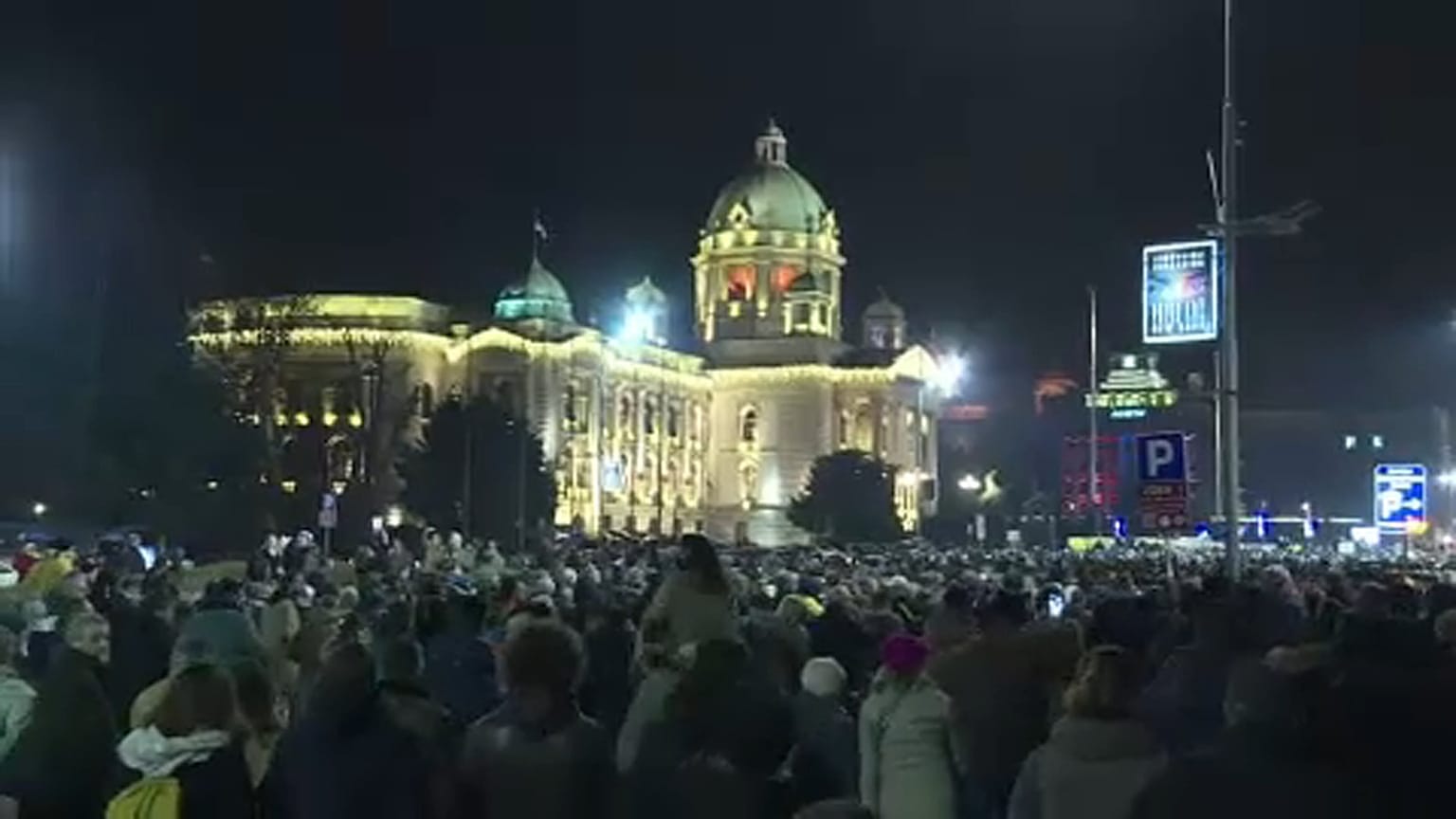 Hatodik hete tüntetnek a szerb elnök ellen