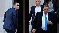 Διαζύγιο στην κυβέρνηση - Ψήφο εμπιστοσύνης ζητά ο πρωθυπουργός