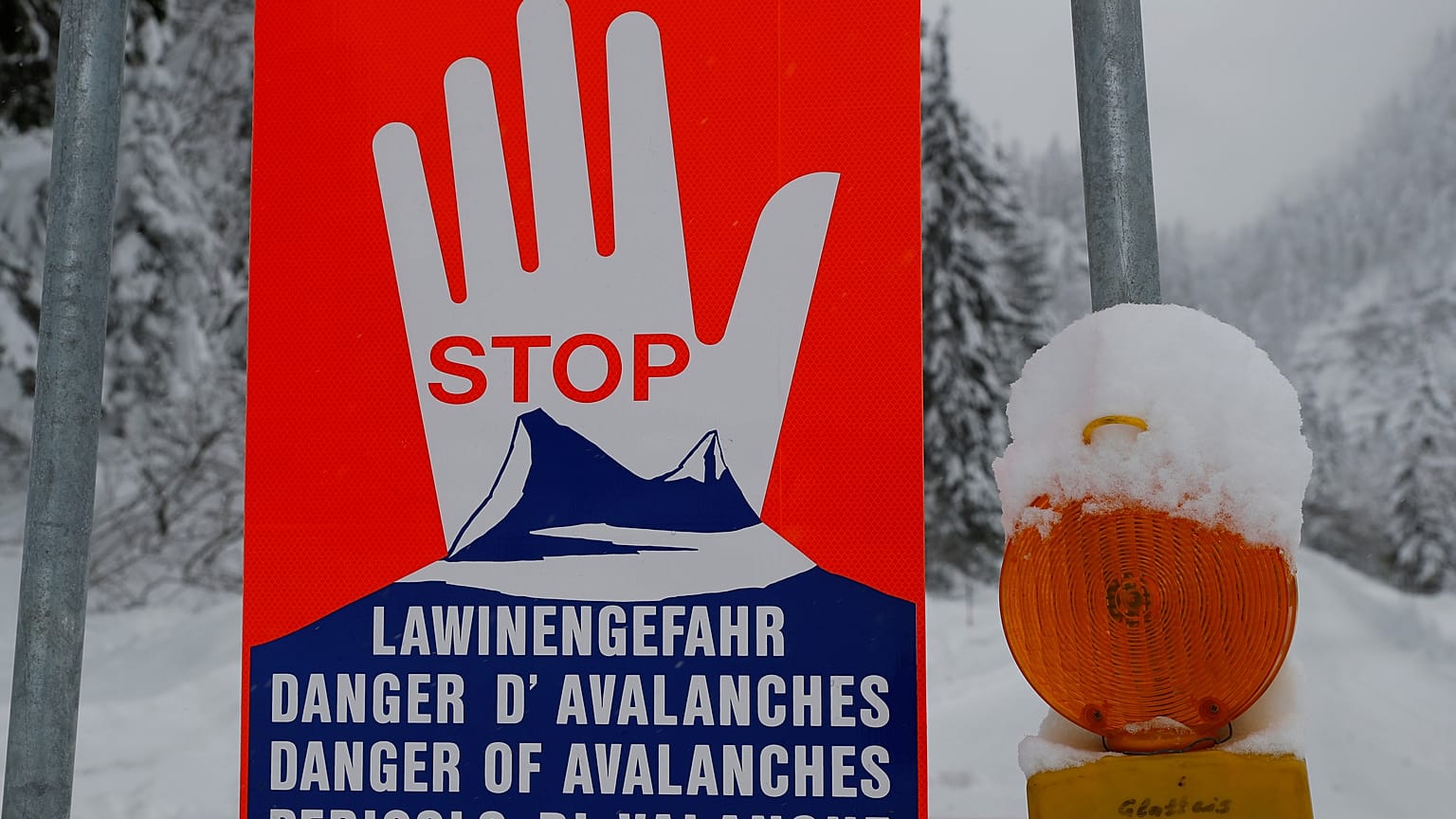 Lawine auf gesperrter Piste: Drei deutsche Skifahrer tot