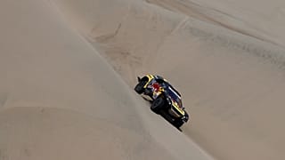 El chileno Quintanilla encabeza la general de motos en el Dakar