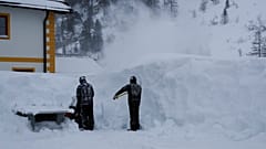 Fatal avalanches in Austrian Alps