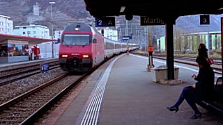 EU gives 14,500 more teens free travel pass to explore continent