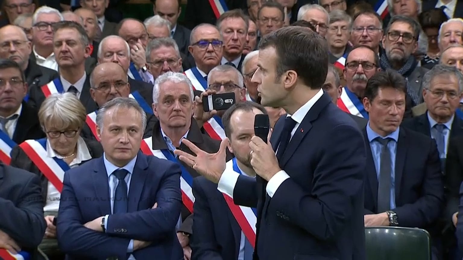 Macron eröffnet Bürgerdialog