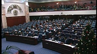 Македония стала двуязычной