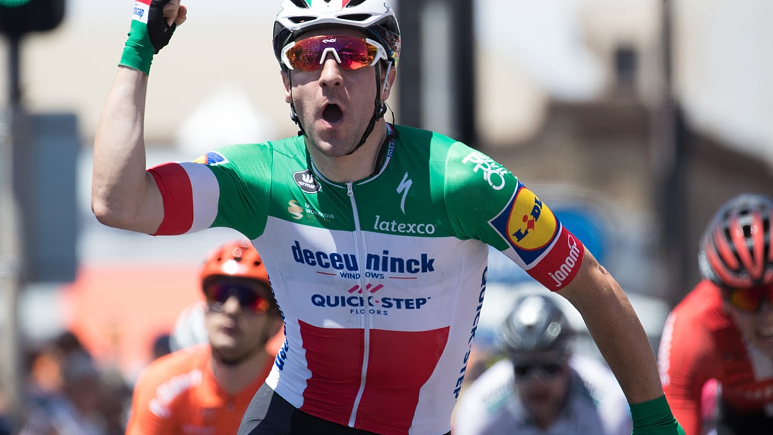 Etappengewinner Elia Viviani nach seinem Schlusssprint