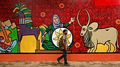 تلاش برای لغو ممنوعیت روز ولنتاین در پاکستان؛ ابداع روز خواهران مسلمان