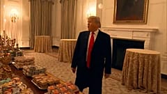 Video: Beyaz Saray'a Mc Donalds'dan 300 hamburger ısmarlayan Trump: Cebimden ödedim 